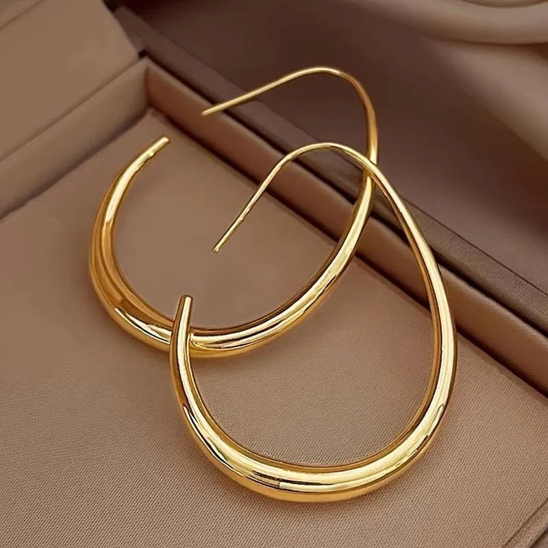 Antique Gold Hoop Earrings – Vintage Style, Lightweight Design, 1.5 Inches Diameter for Timeless Elegance 0