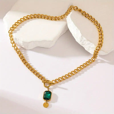 Chunky Gold Chain Necklace with Emerald Pendant – Stylish Statement Jewelry for Any Occasion 3
