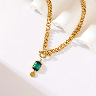 Chunky Gold Chain Necklace with Emerald Pendant – Stylish Statement Jewelry for Any Occasion 4