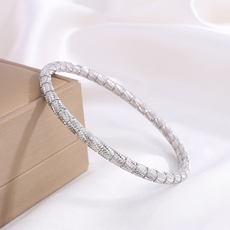 Elegant Gold-Plated Bracelet, Adjustable 7-8 Inches, Lightweight and Durable Design for Everyday Wear 1