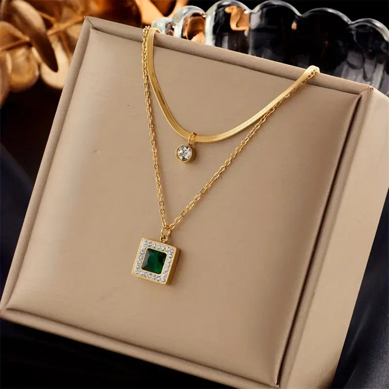 Elegant Gold Necklace with Intricate Design – Tirena Valeure 0