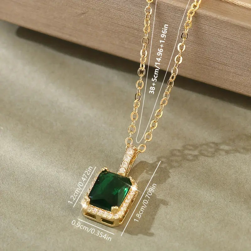 Elegant Gold Necklace with Unique Design – 18 Inch Lightweight Pendant Jewelry 3
