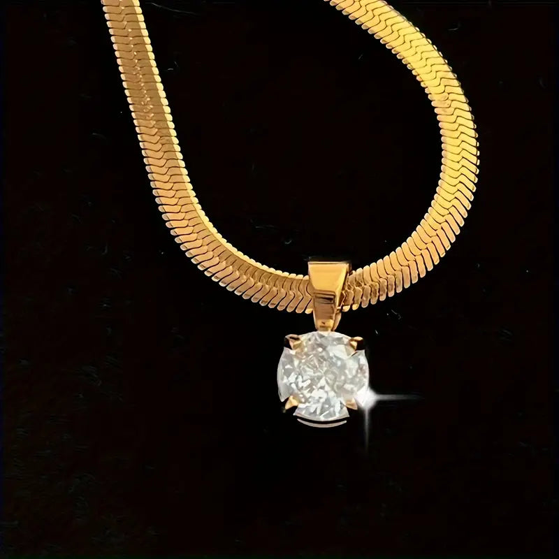 Elegant Gold Rhinestone Pendant Necklace for Women - Adjustable Chain, Lightweight Jewelry Accessory 3