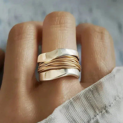 Elegant Silver Ring with Golden Threads – Unique Design, Comfortable Fit, Perfect for Any Occasion 0