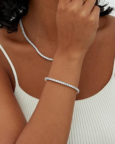 Elegant White Gold Tennis Bracelet – Classic Design, Adjustable Length, Lightweight for Timeless Style 2