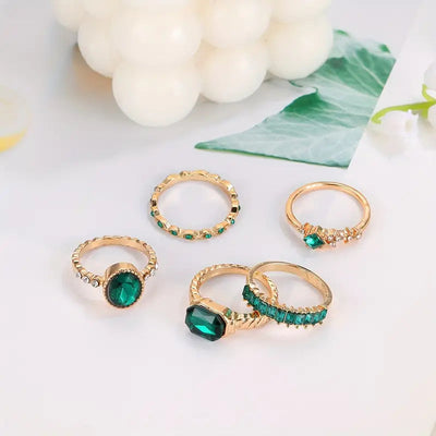 Exquisite Gold Emerald Ring Set – Elegant Jewelry for Special Occasions, 14K Gold with Genuine Emeralds 1