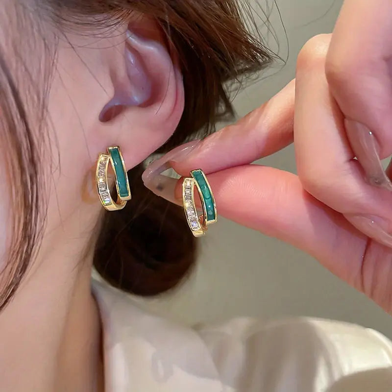 Gold Feuillage Earrings with Elegant Leaf Design – Stylish Jewelry Accessory 1