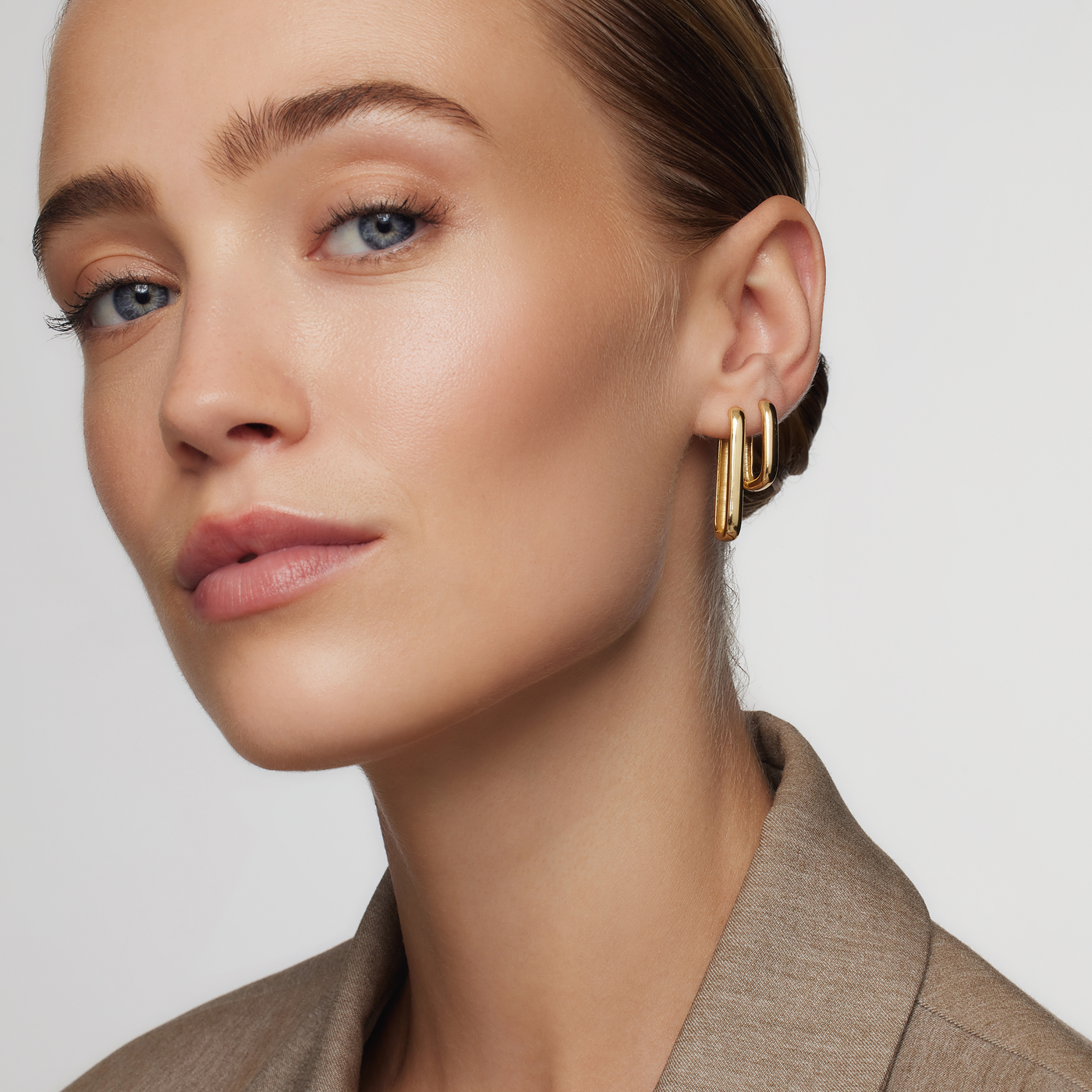 Large Gold Hoop Earrings for Women – Timeless Rectangular Design in 18k Gold Plated Sterling Silver 3