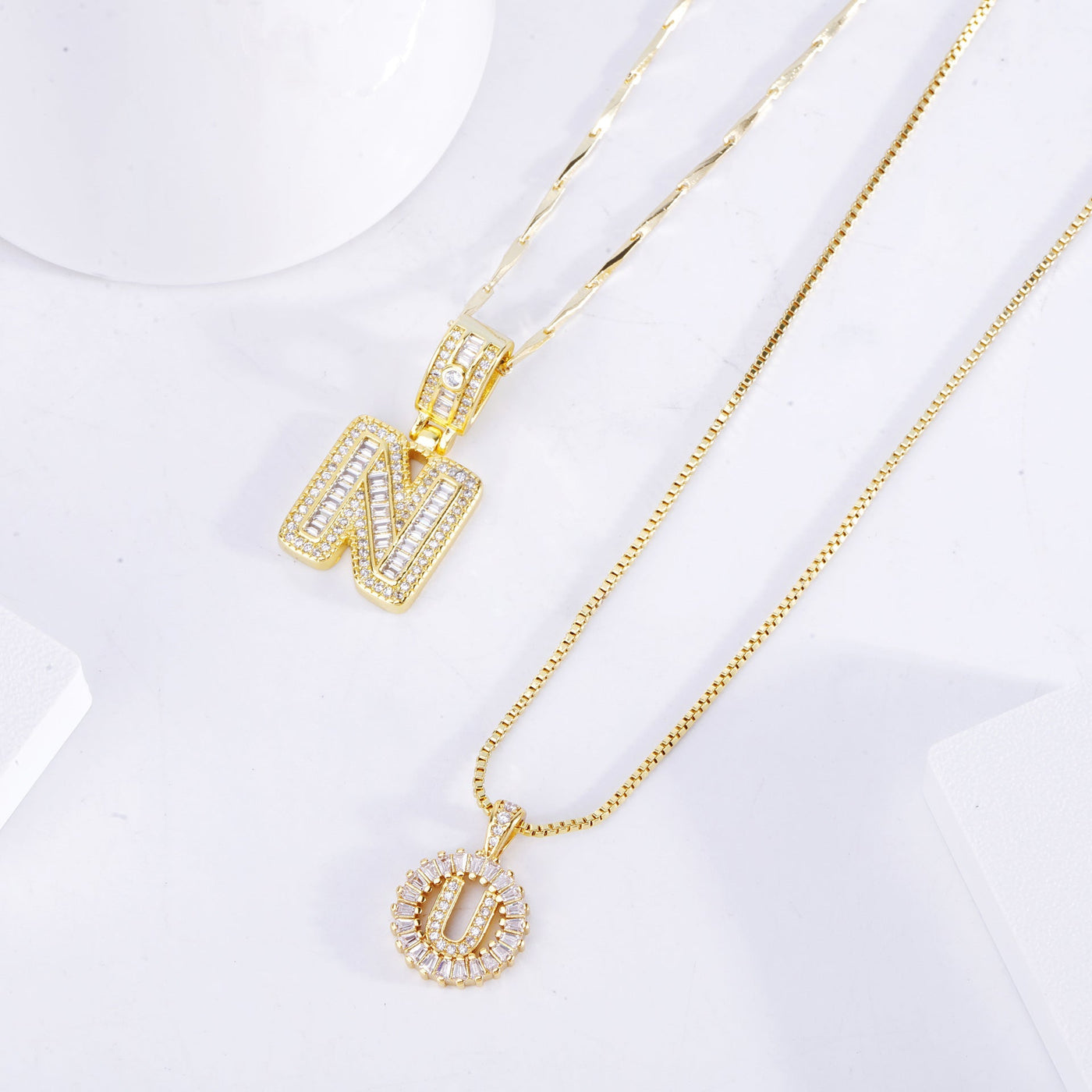 Pave Initial Necklace Set in White Gold – Personalized Letter Jewelry with Adjustable Chain and Elegant Pave Setting 2