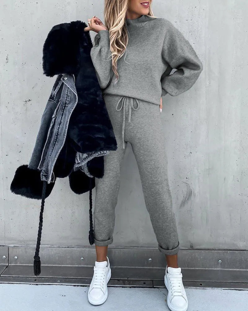 Sophia | Women's Loungewear Set Relaxed Fit Sweatshirt & Joggers 10